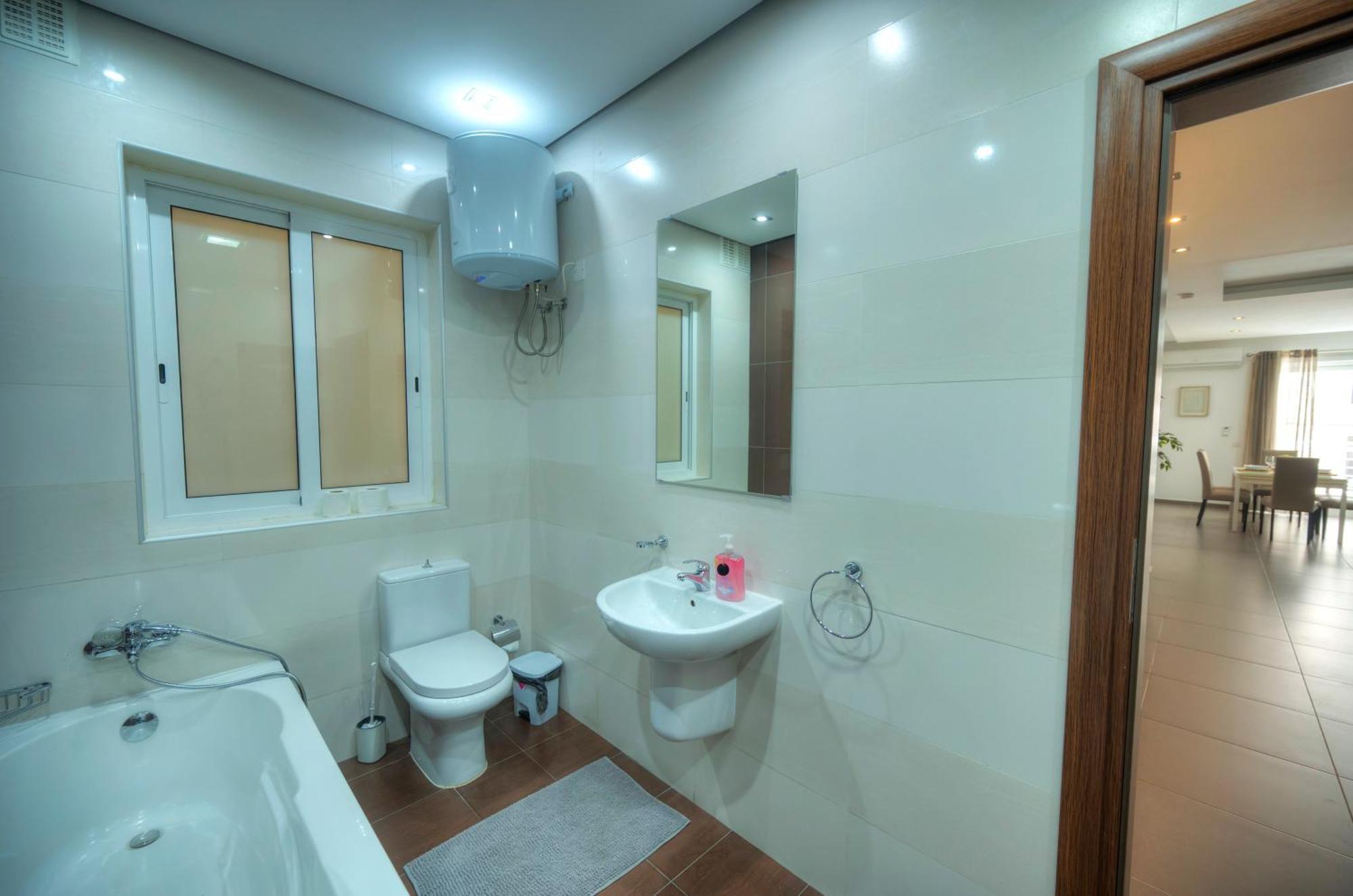 Bright & Large 2Bedrooms In Sliema Center Mpor1-1 Luaran gambar