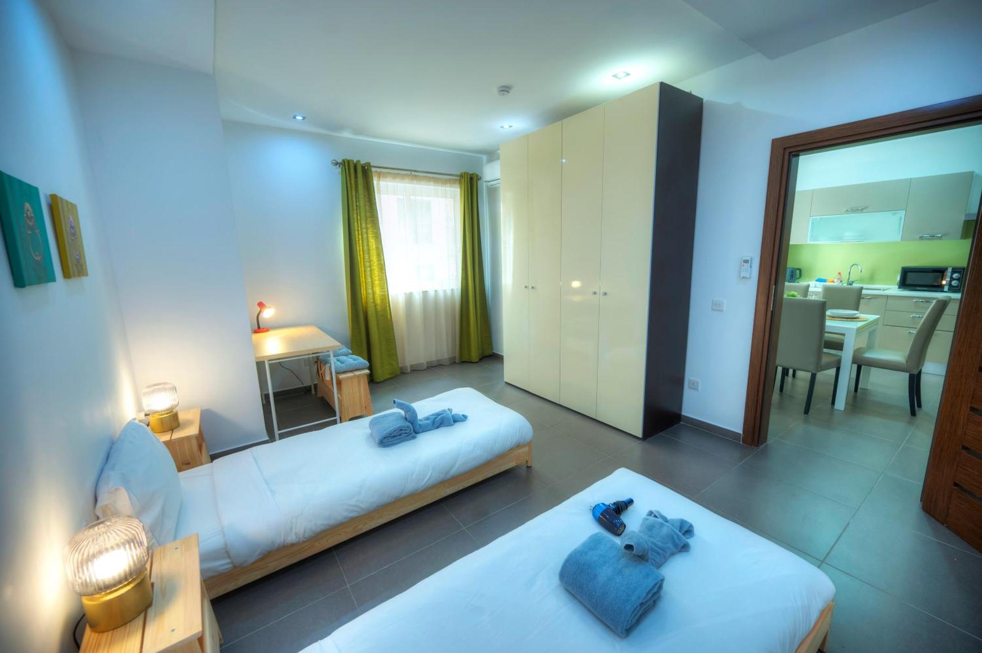 Bright & Large 2Bedrooms In Sliema Center Mpor1-1 Luaran gambar